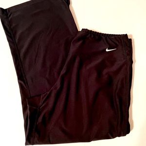 Women’s Nike capris pants